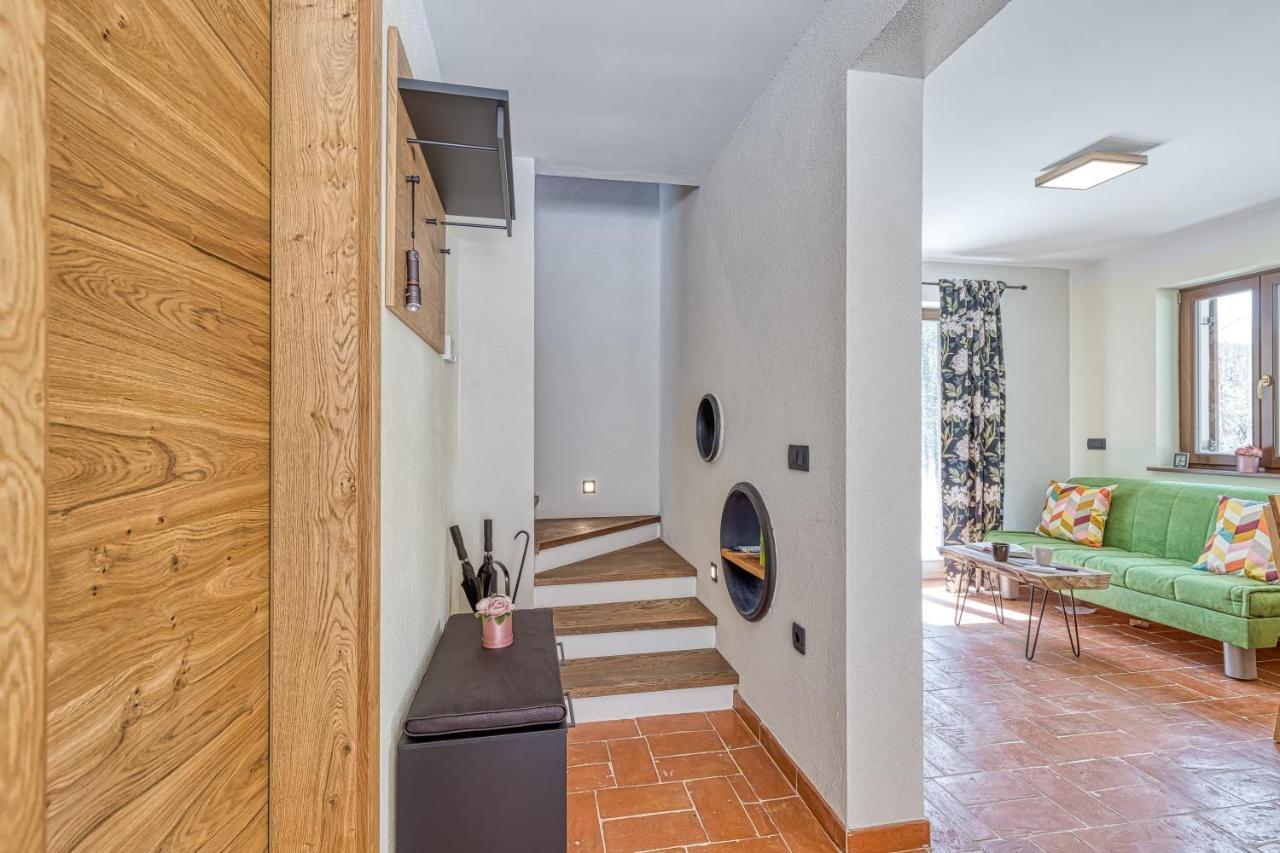 Resort Stari Malni, Osilnica - Vacation Houses Stari Malni ภายนอก รูปภาพ