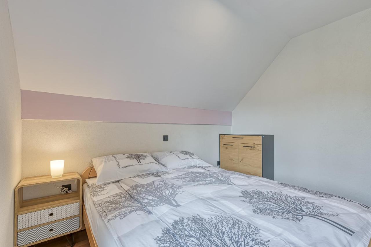 Resort Stari Malni, Osilnica - Vacation Houses Stari Malni ภายนอก รูปภาพ