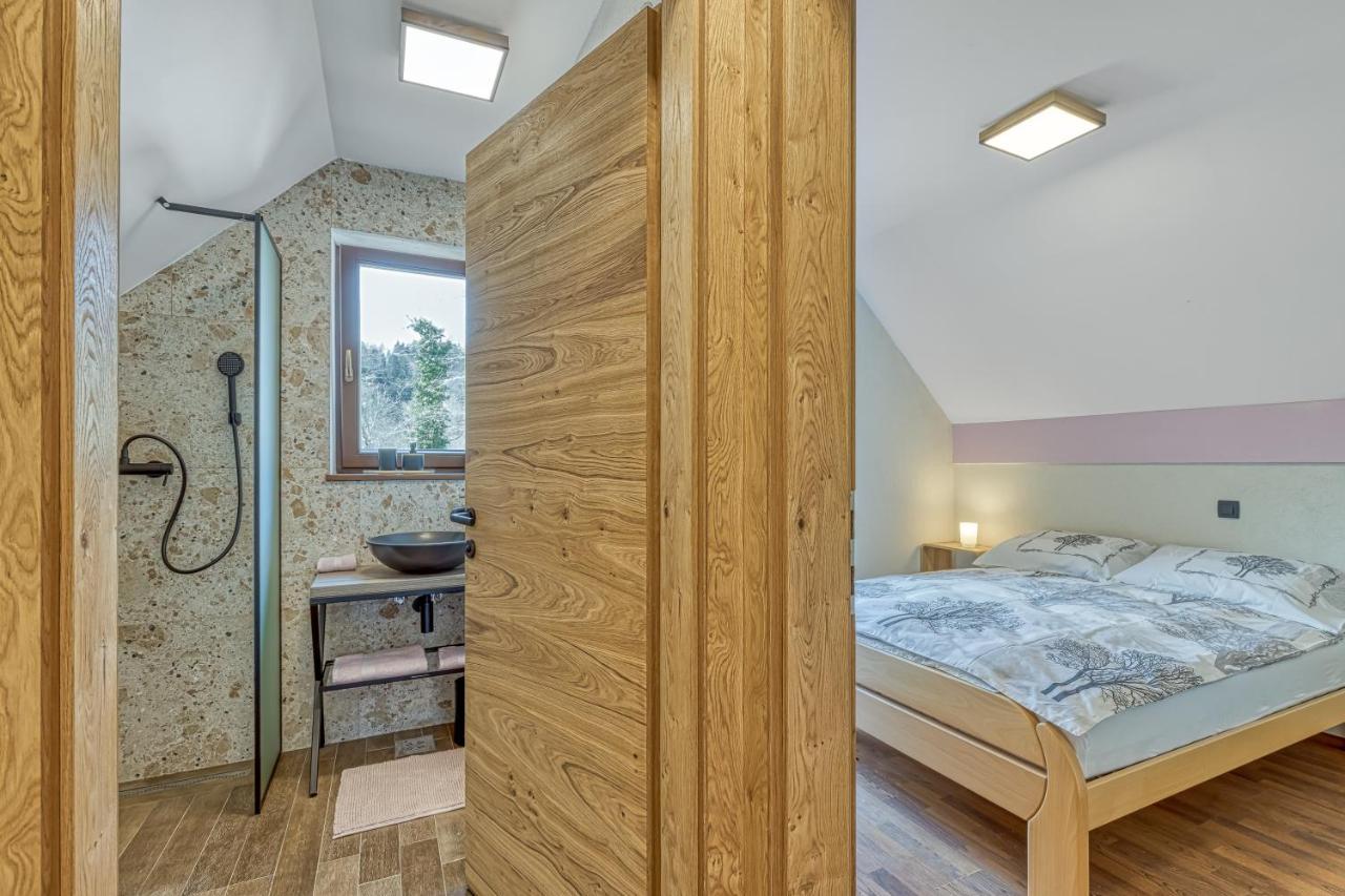 Resort Stari Malni, Osilnica - Vacation Houses Stari Malni ภายนอก รูปภาพ